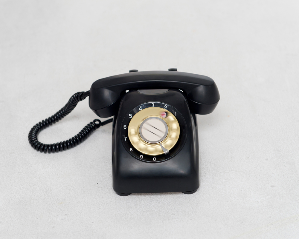 カガヤク○笑み○クロデンワ